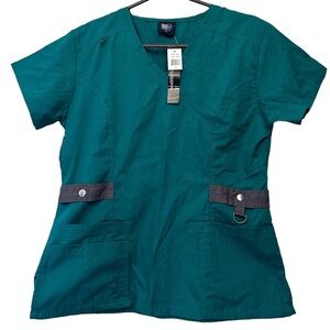 Medgear - Set - Women’s 12 Pocket Scrubs - Hunter Green